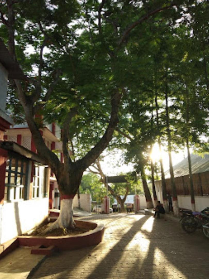 Hotel Nilamber By Grb Lumding Extérieur photo